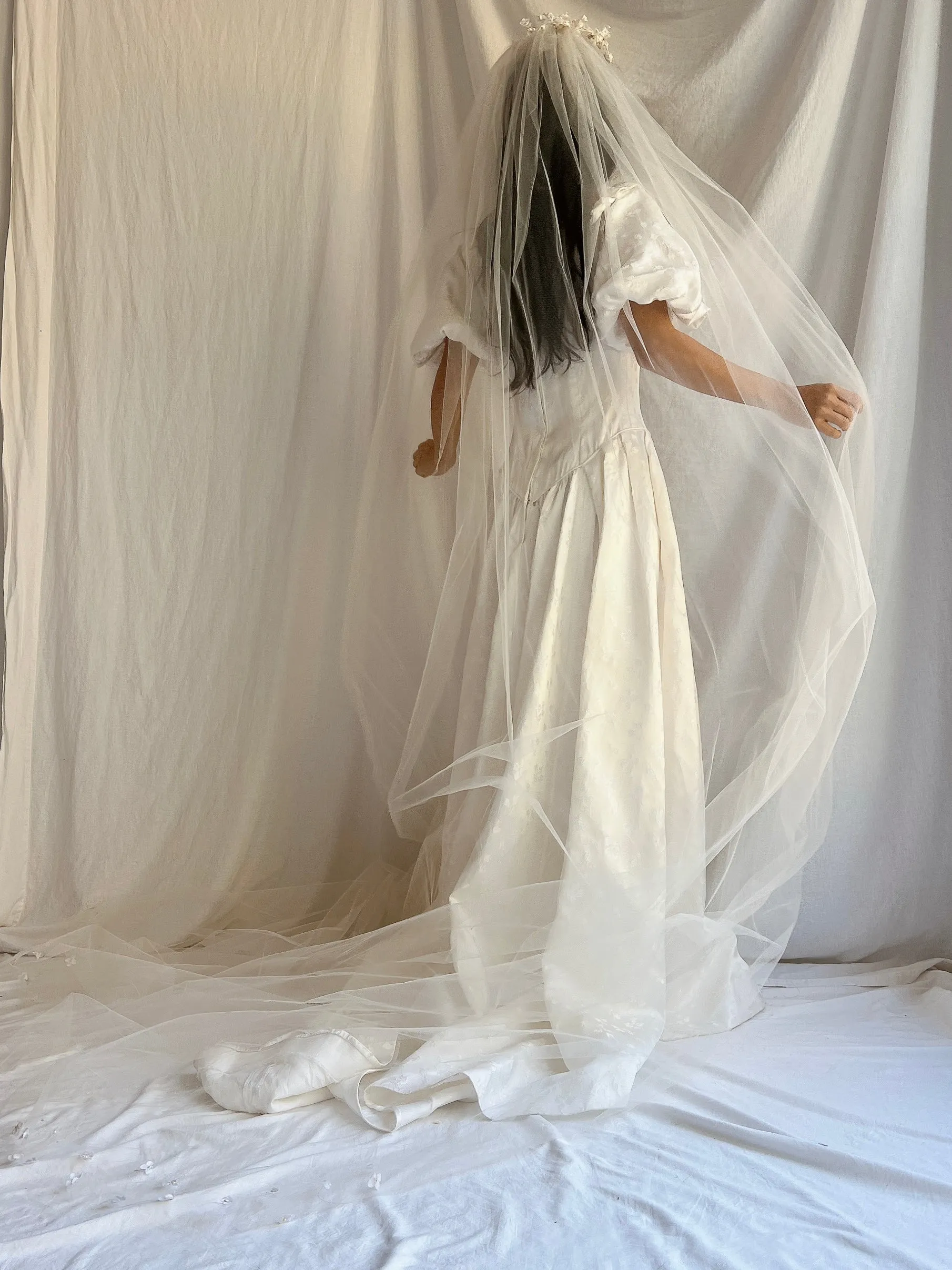 1950s Ivory Cathedral Tulle Veil with Appliqué