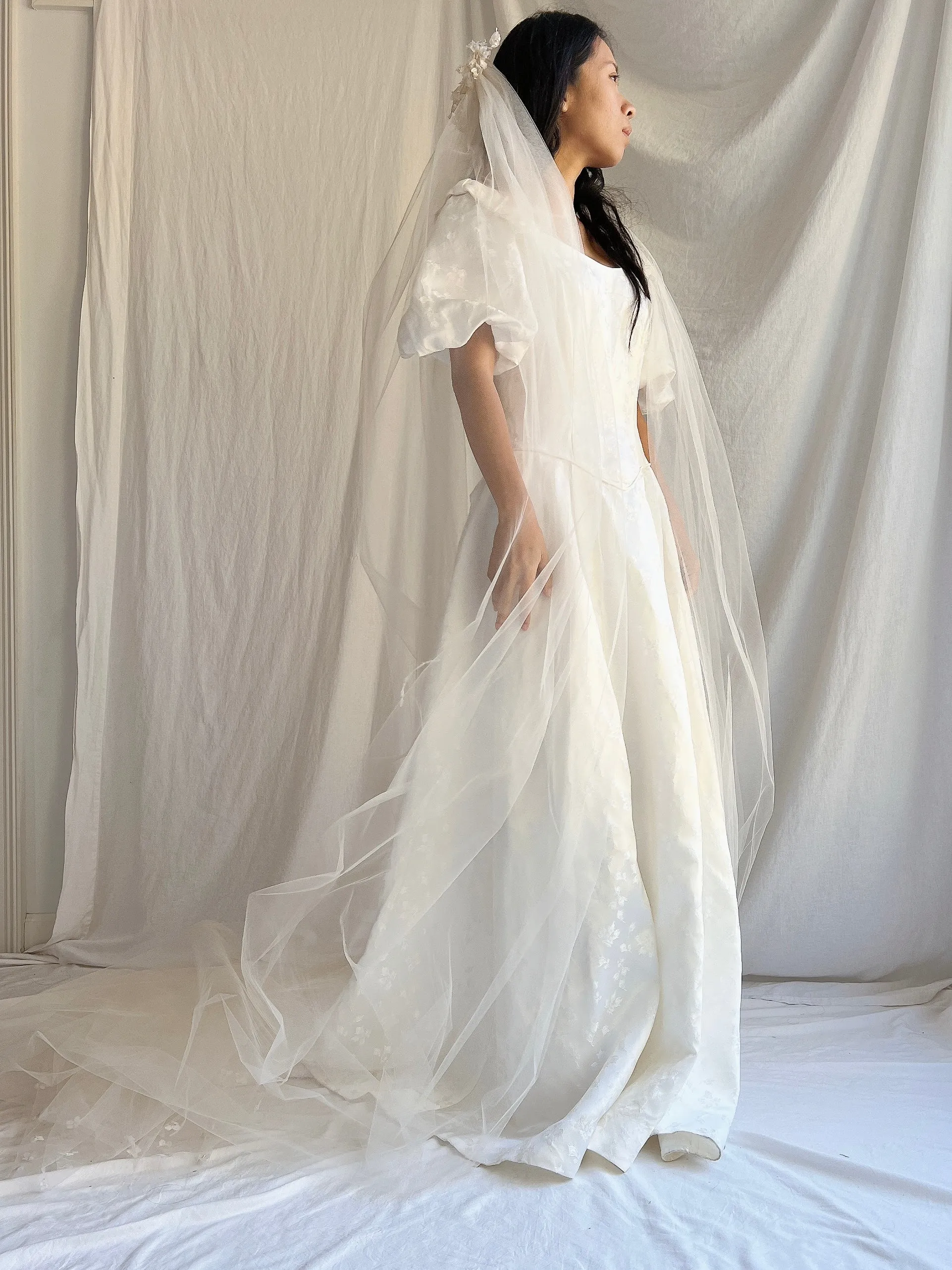 1950s Ivory Cathedral Tulle Veil with Appliqué