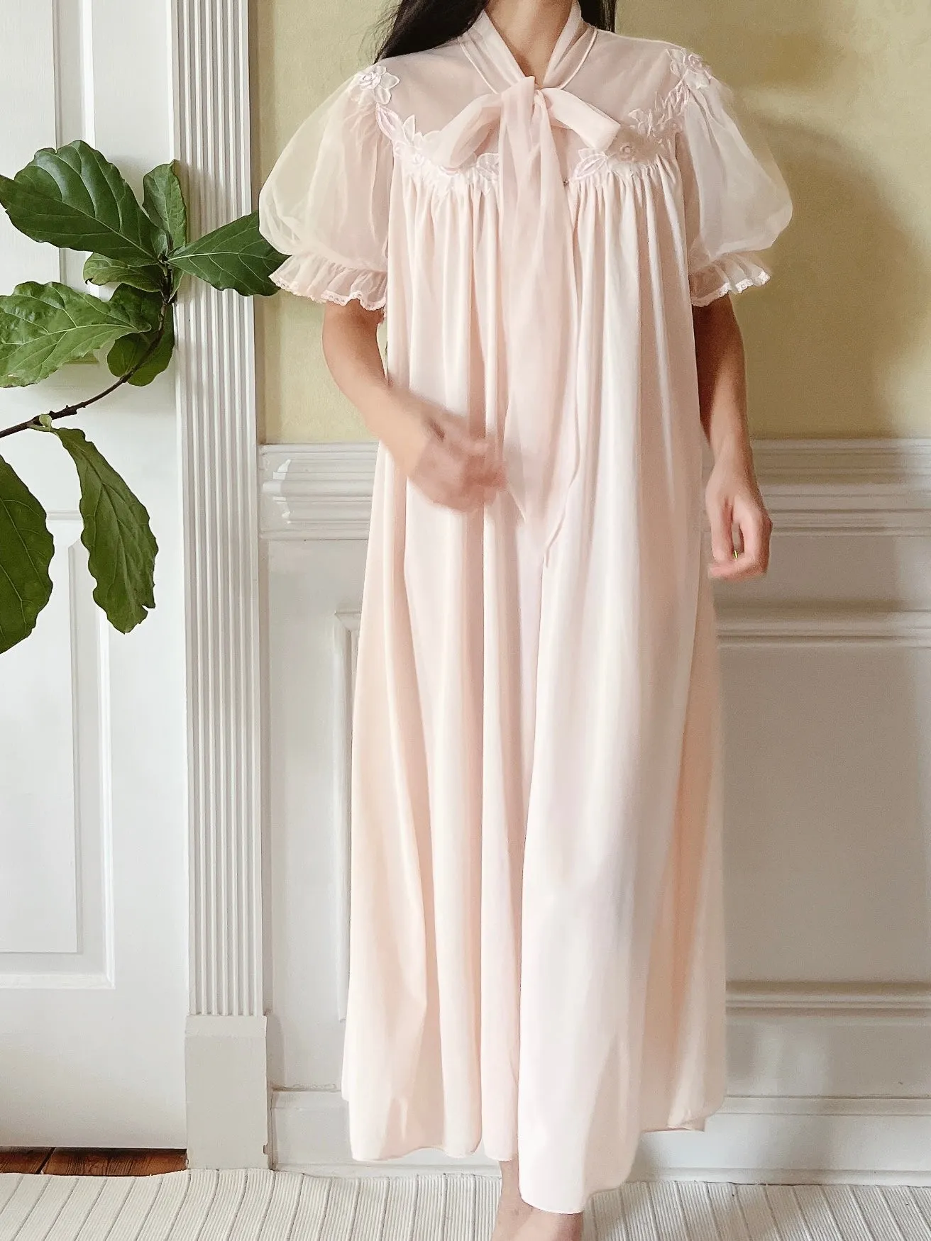 1960s Puff Sleeve Nylon Chiffon Dressing Gown - S/M