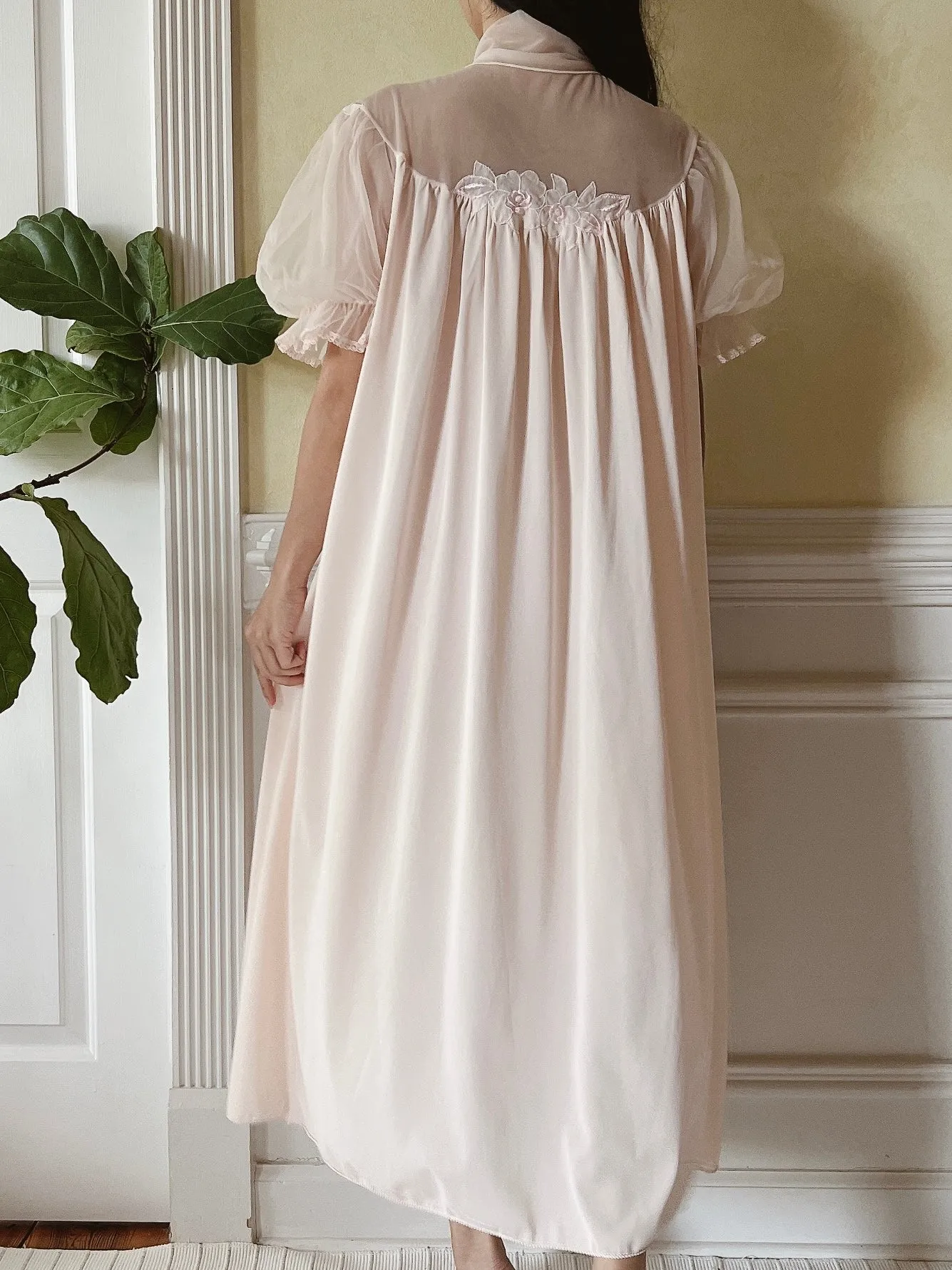 1960s Puff Sleeve Nylon Chiffon Dressing Gown - S/M