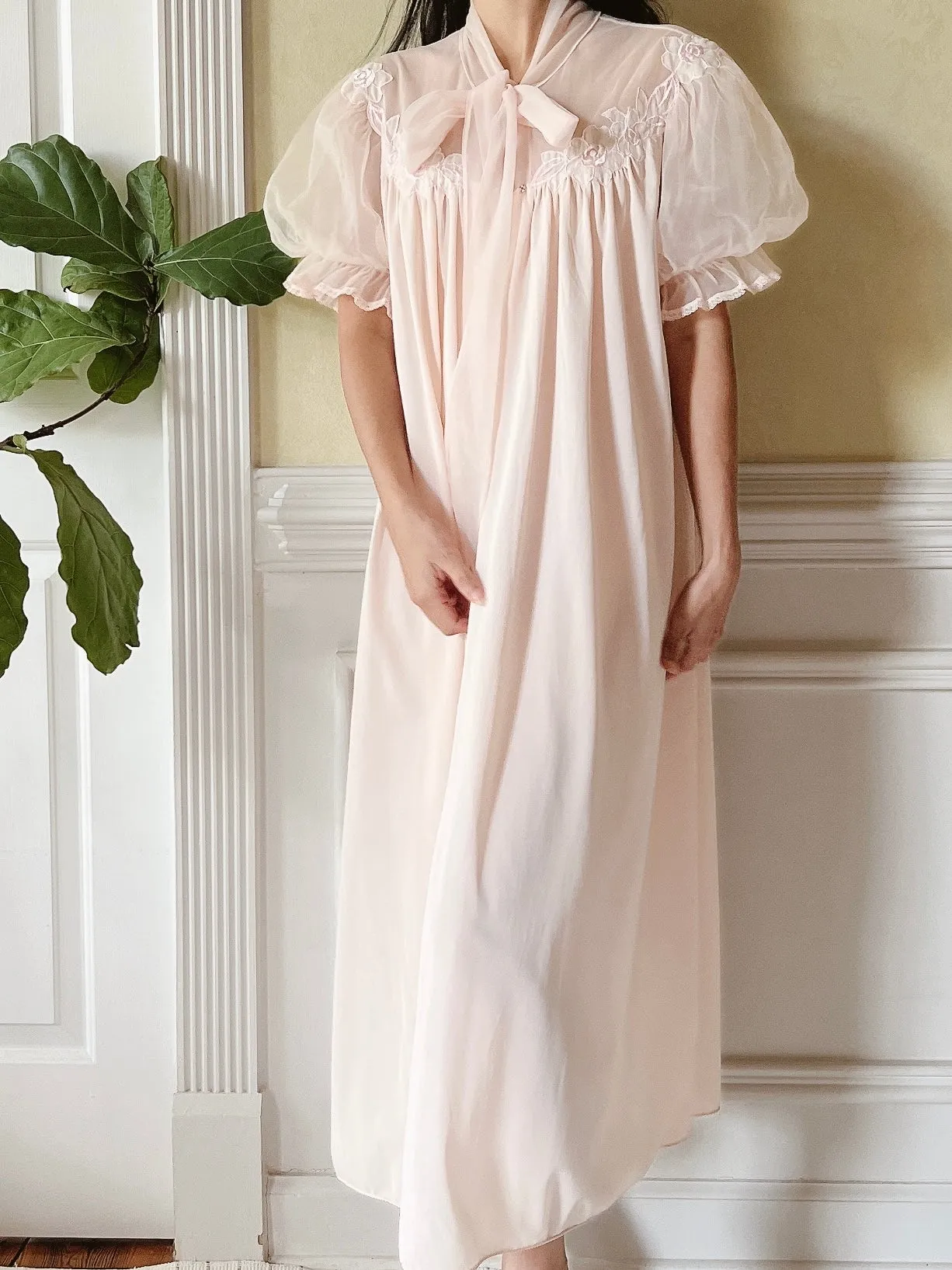 1960s Puff Sleeve Nylon Chiffon Dressing Gown - S/M
