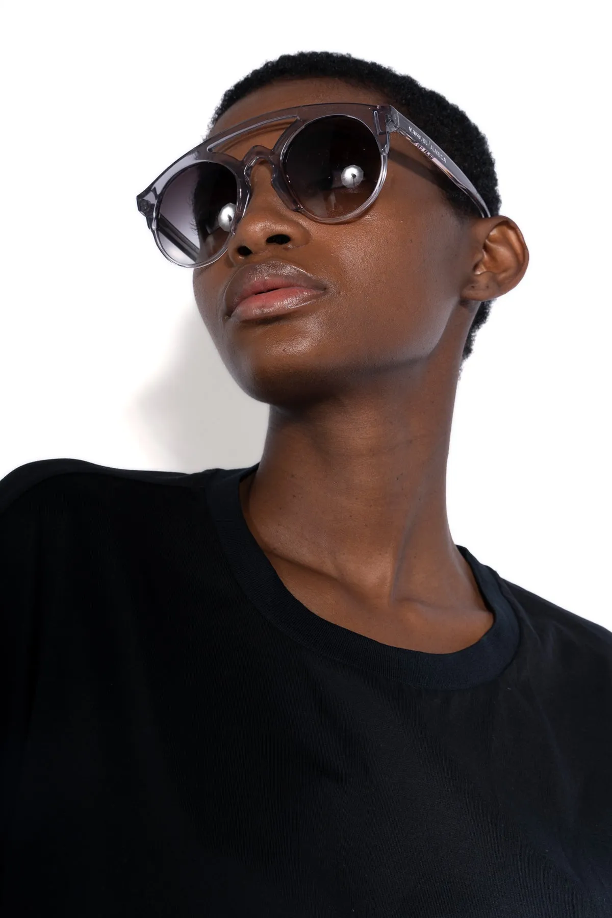 CLEAR BLACK BRIDGED SUNGLASSES