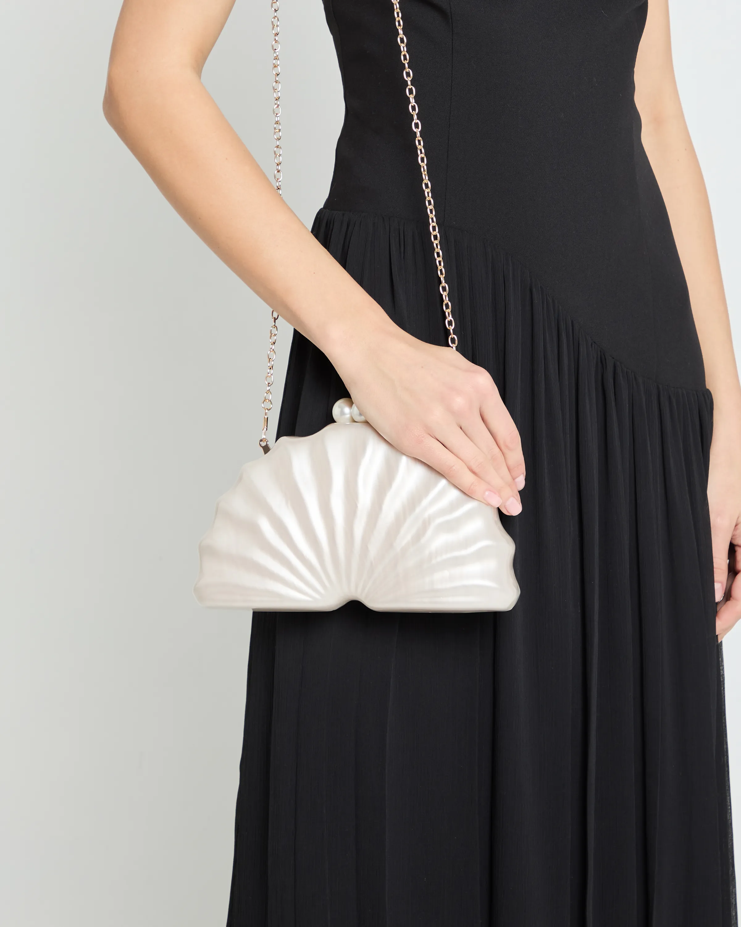 Maris Shell Clutch
