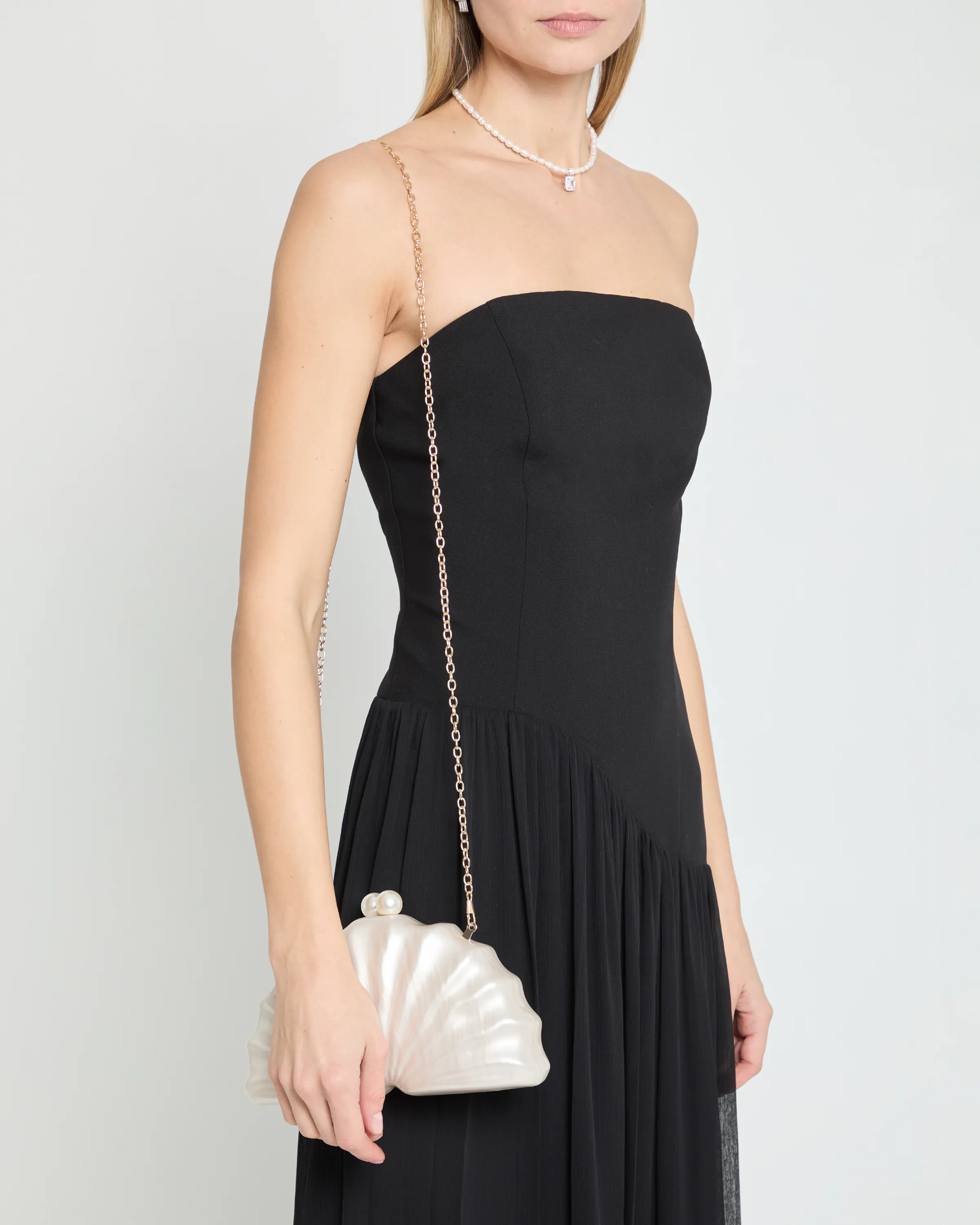 Maris Shell Clutch