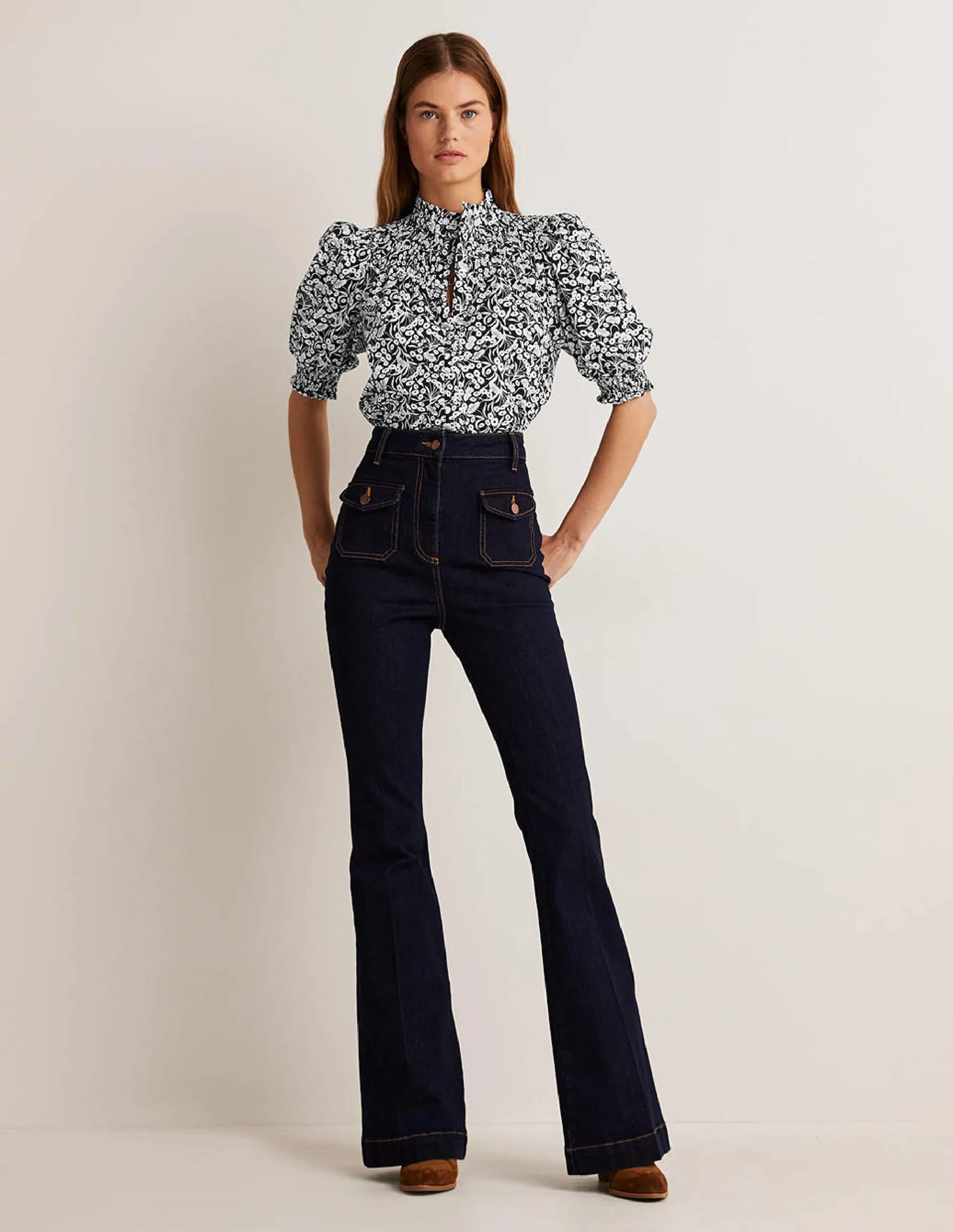 Short Sleeve Smocked Shirt-Black. Floret Bud