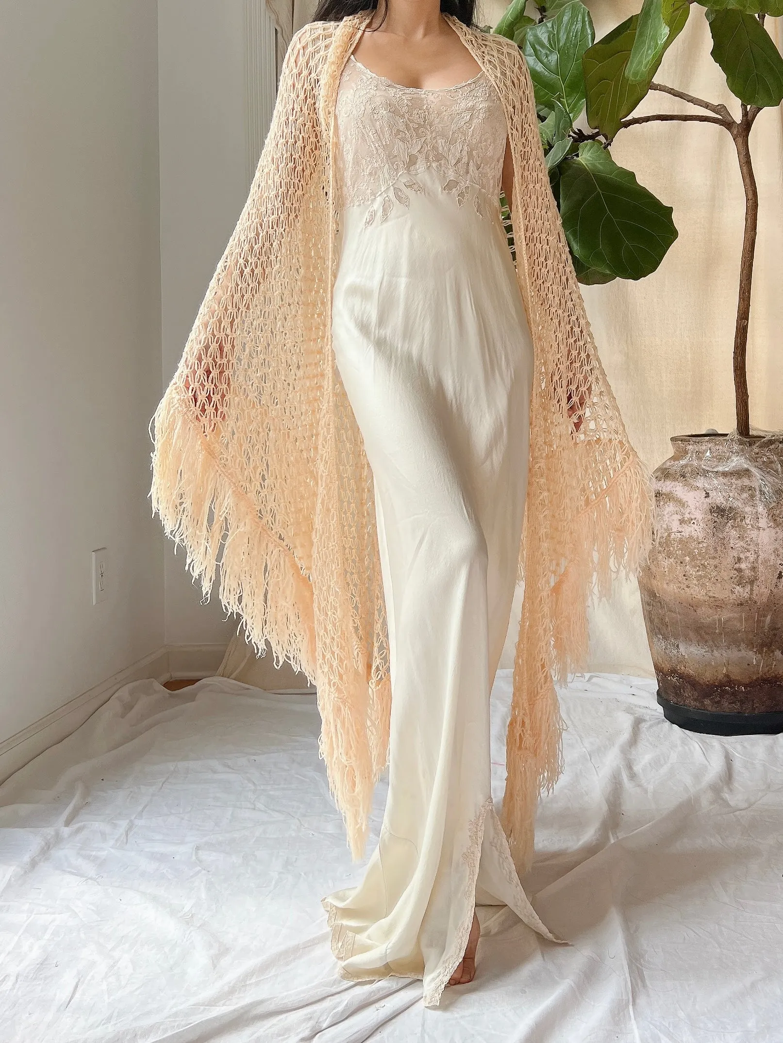 Vintage Light Peach Extra Large Shawl - OSFM