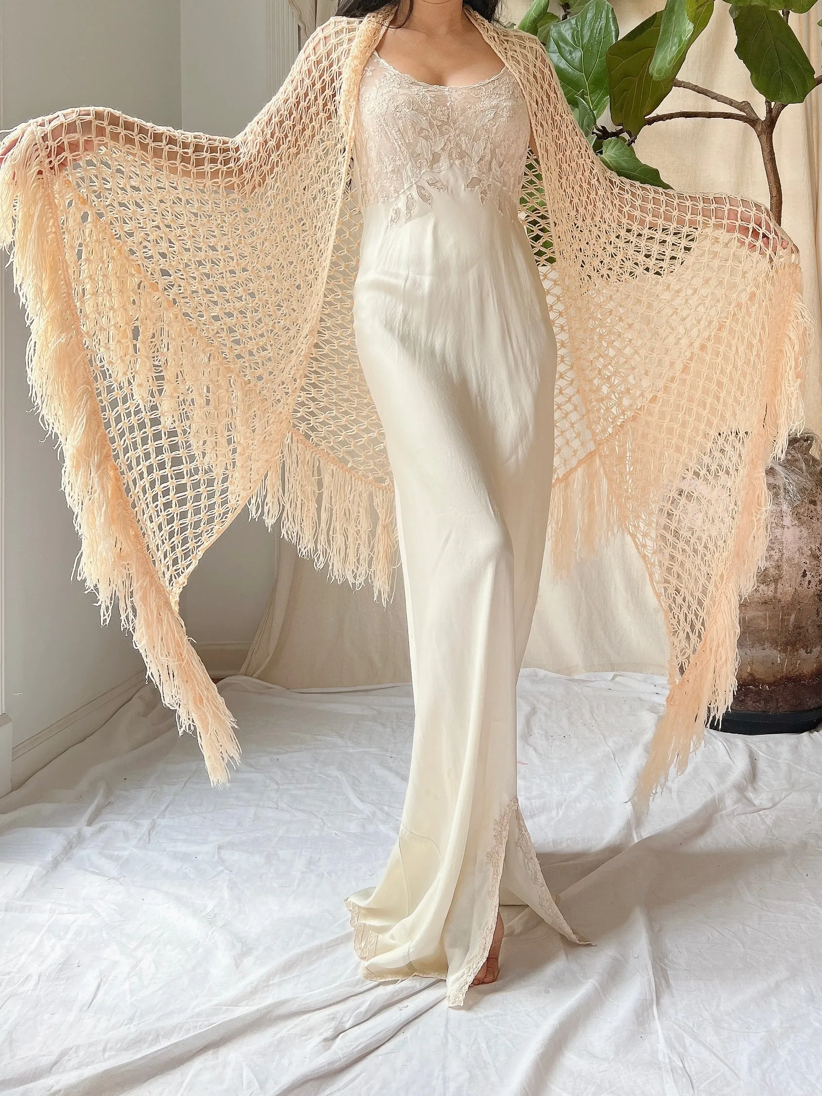 Vintage Light Peach Extra Large Shawl - OSFM