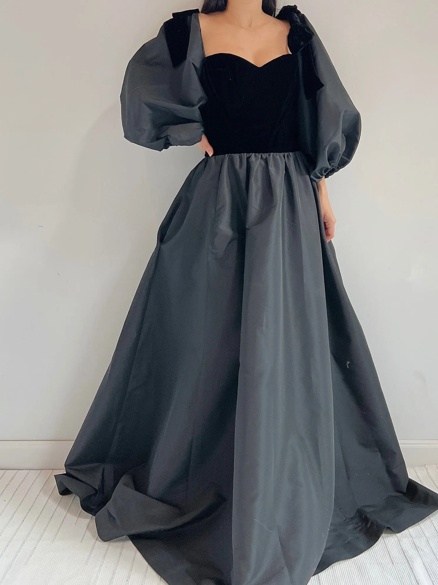 Vintage Victor Puff Sleeves Gown - S/M
